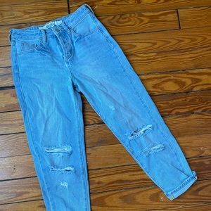 Brandy Melville mom jeans in a 25